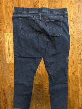 Levi's Dark Blue Ankle Crop Jeans